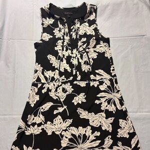 Banana Republic Black White Floral A-Line Dress Sz 2 Sleeveless Tie Neck Zip